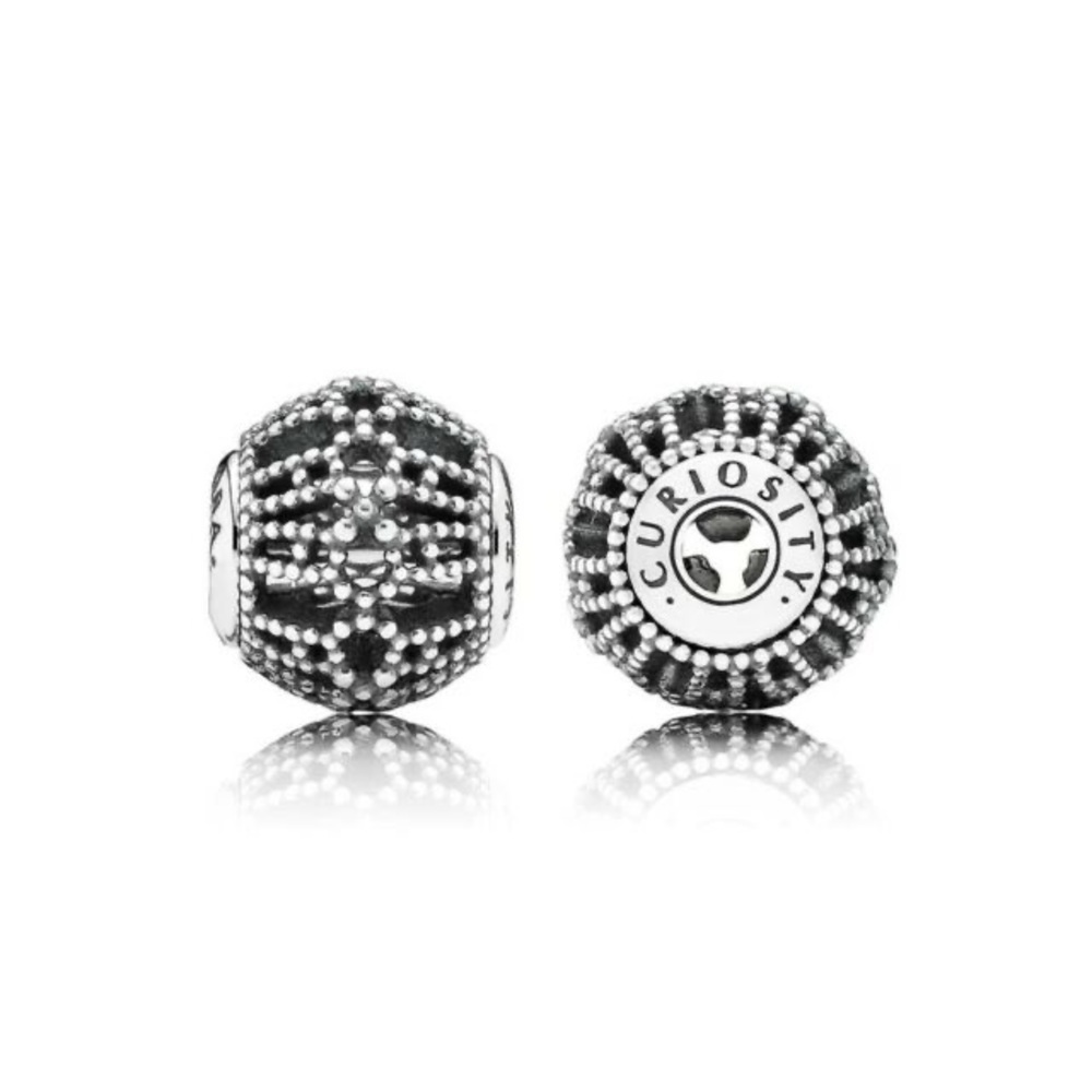 Pandora Essence ‘Curiosity’ Charm